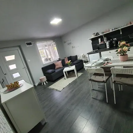 Sunny Garden Apartment Богач Экстерьер фото