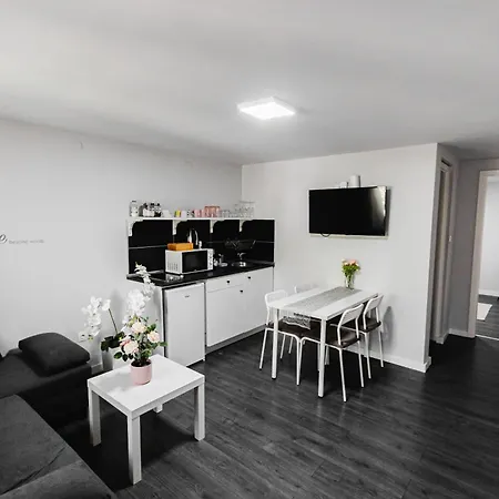 Sunny Garden Apartment Богач Номер фото