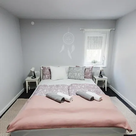 Sunny Garden Apartment Богач Номер фото
