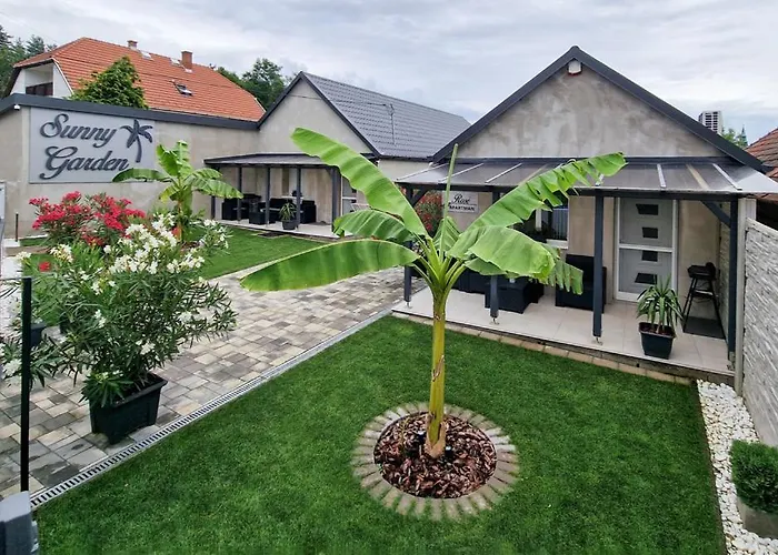 Sunny Garden Apartment